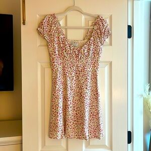 Floral linen mini dress!